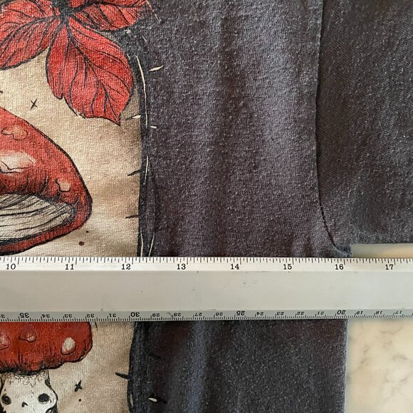 Mushroom Stephanie Bayles 2021 unisex t shirt size small - Picture 8 of 8